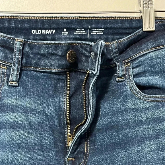 Old Navy Mid Rise Rockstar Super Skinny Short  Dark Wash Jeans - Picture 5 of 10
